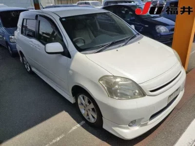 Toyota RAUM