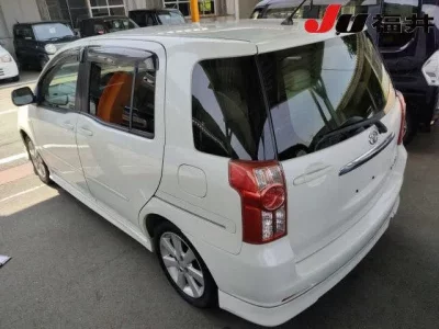 Toyota RAUM