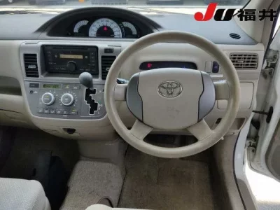 Toyota RAUM