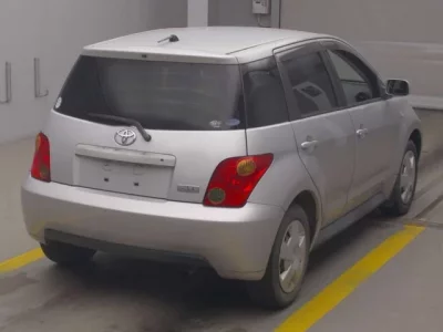 Toyota IST