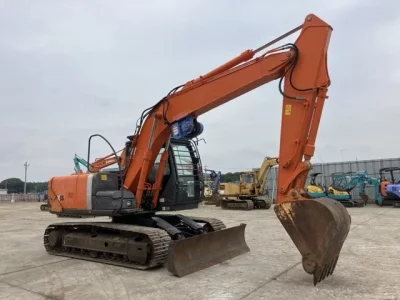 KOMATSU PC75UU-1