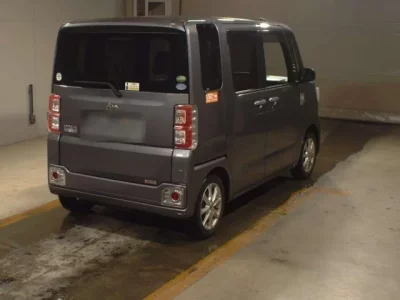Toyota PIXIS MEGA