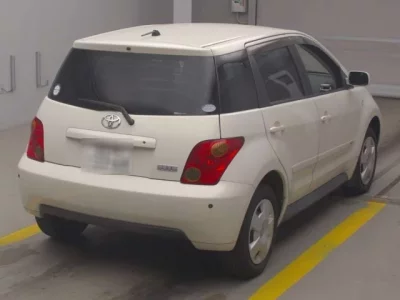 Toyota IST