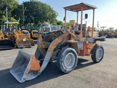 KOMATSU WA70-1