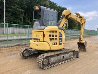 KOMATSU PC38UU-6
