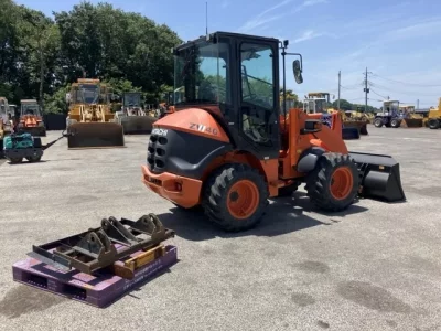 HITACHI ZW40-5B