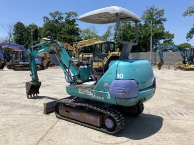 KOMATSU PC10-7E