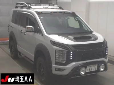 Mitsubishi DELICA D5