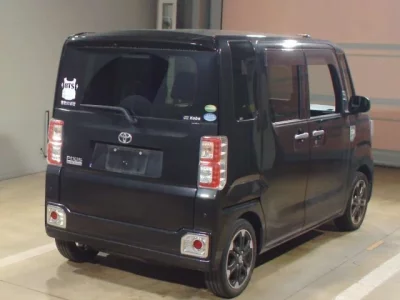 Toyota PIXIS MEGA