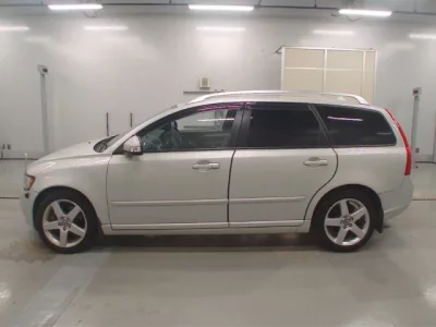 Volvo V50