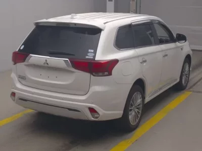 Mitsubishi OUTLANDER PHEV