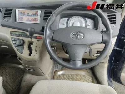 Toyota ISIS