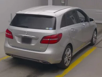 Mercedes-Benz B CLASS