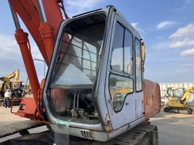 HITACHI EX200-2
