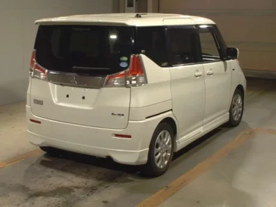 Mitsubishi DELICA D2