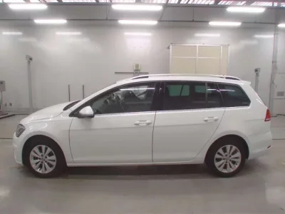 Volkswagen GOLF VARIANT