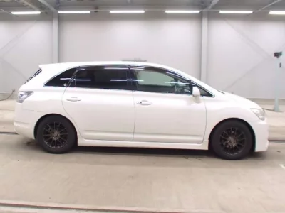 Toyota MARK X ZIO