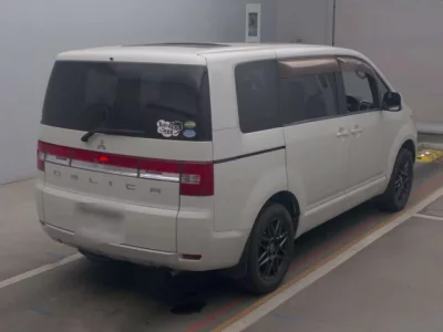 Mitsubishi DELICA D5