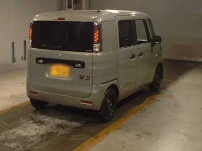Suzuki SPACIA BASE