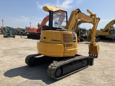 KOMATSU PC38UU-2E