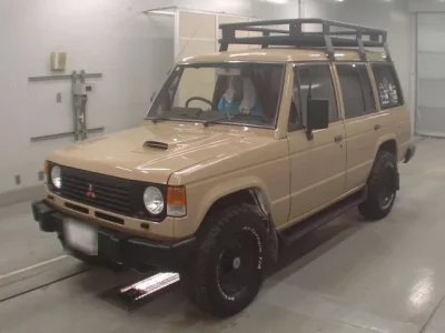Mitsubishi PAJERO
