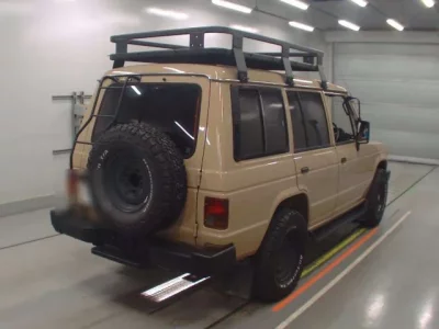 Mitsubishi PAJERO