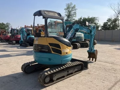 KOMATSU PC138US-8