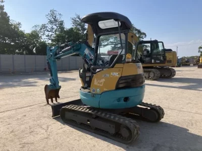 KOMATSU PC138US-8