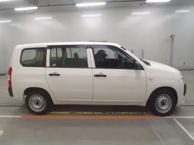Toyota SUCCEED