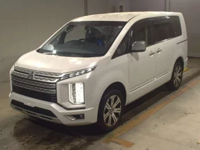 Mitsubishi DELICA D5