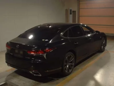Lexus LS