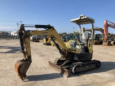 YANMAR VIO20-3