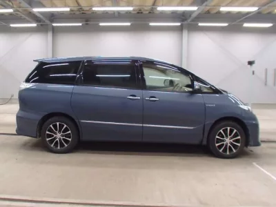 Toyota ESTIMA HYBRID