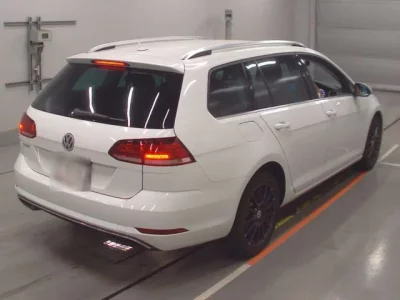 Volkswagen GOLF VARIANT