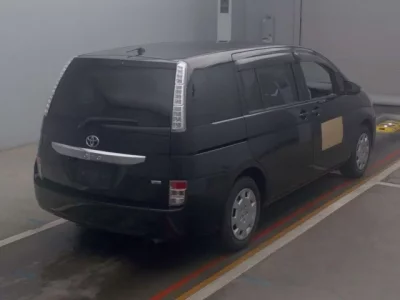 Toyota ISIS