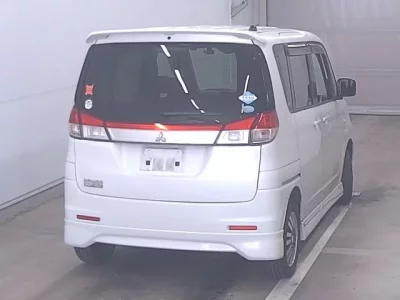 Mitsubishi DELICA D2