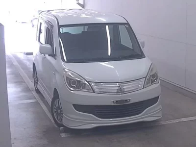 Mitsubishi DELICA D2