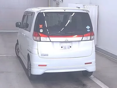 Mitsubishi DELICA D2