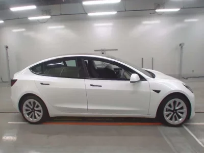 Tesla MODEL3