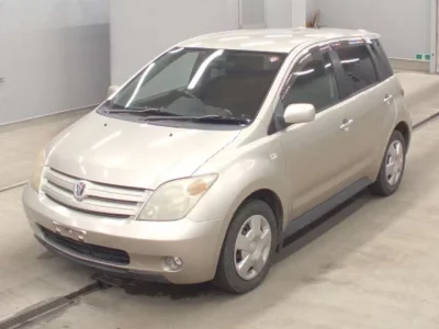 Toyota IST