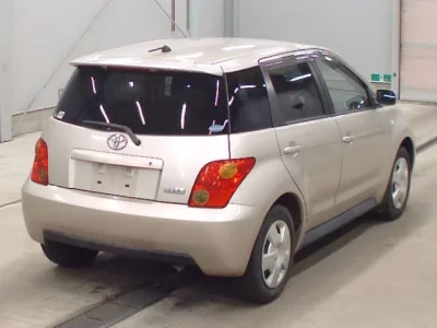 Toyota IST