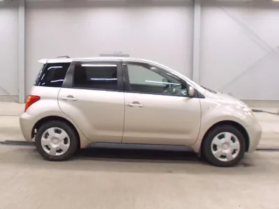 Toyota IST