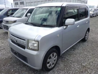 Toyota PIXIS SPACE