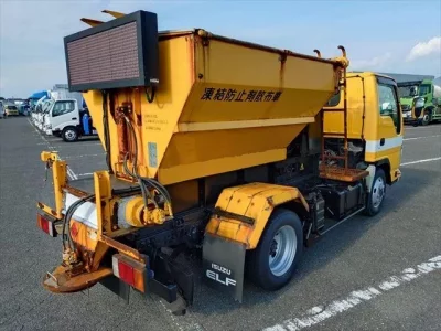 Isuzu ELF