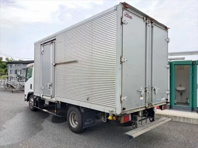 Isuzu ELF