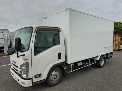 Isuzu ELF