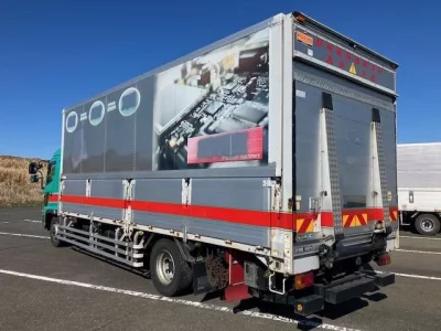 Hino TRUCK