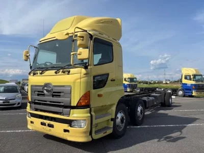 Hino TRUCK