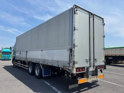 Hino TRUCK