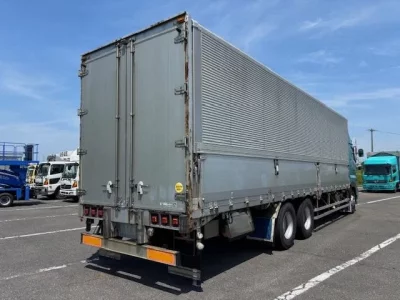 Hino TRUCK